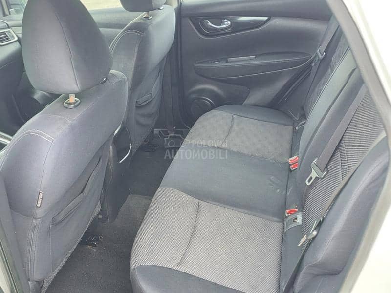 Nissan Qashqai 1.5dci  LED/NAV