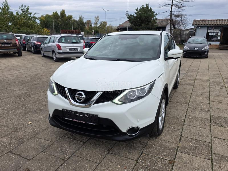 Nissan Qashqai 1.5dci  LED/NAV