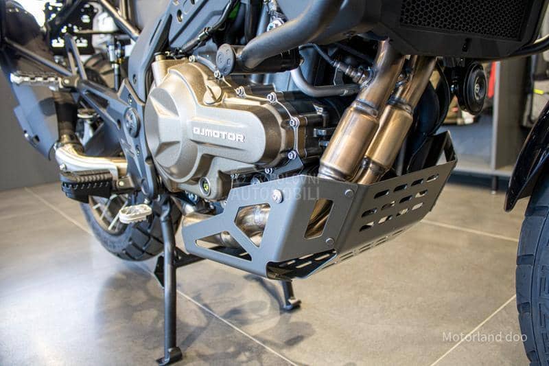 QJMOTOR SRT 600 SX A2