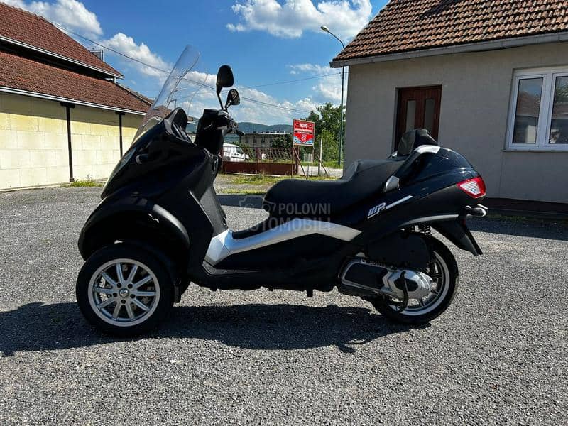 Piaggio MP3