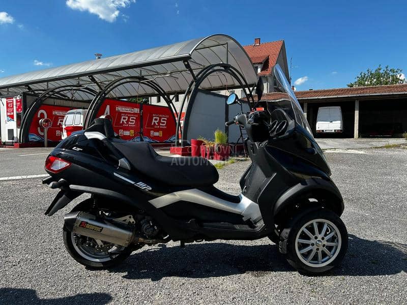 Piaggio MP3