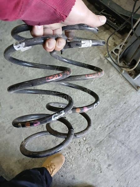 GOLF 7 OPRUGE PREDNJE