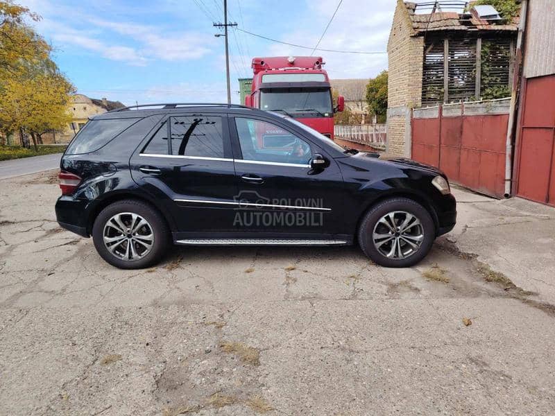 Mercedes Benz ML 320 