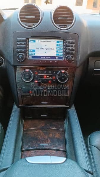 Mercedes Benz ML 320 REDOVNO ODRŽAVAN