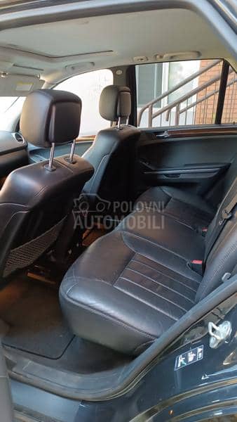 Mercedes Benz ML 320 REDOVNO ODRŽAVAN