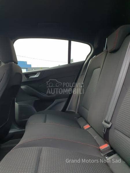 Ford Focus ST Line mHEV