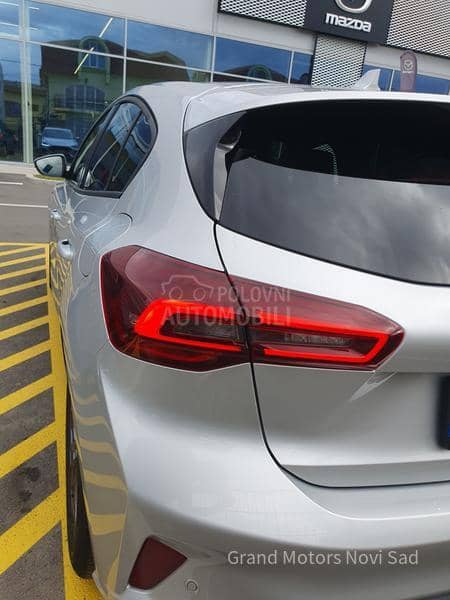 Ford Focus ST Line mHEV