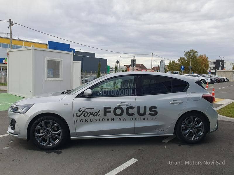 Ford Focus ST Line mHEV