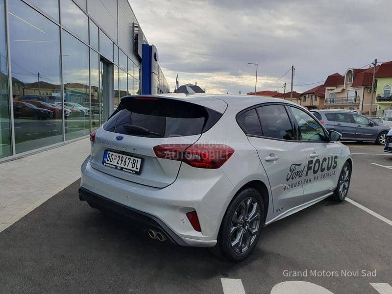 Ford Focus ST Line mHEV