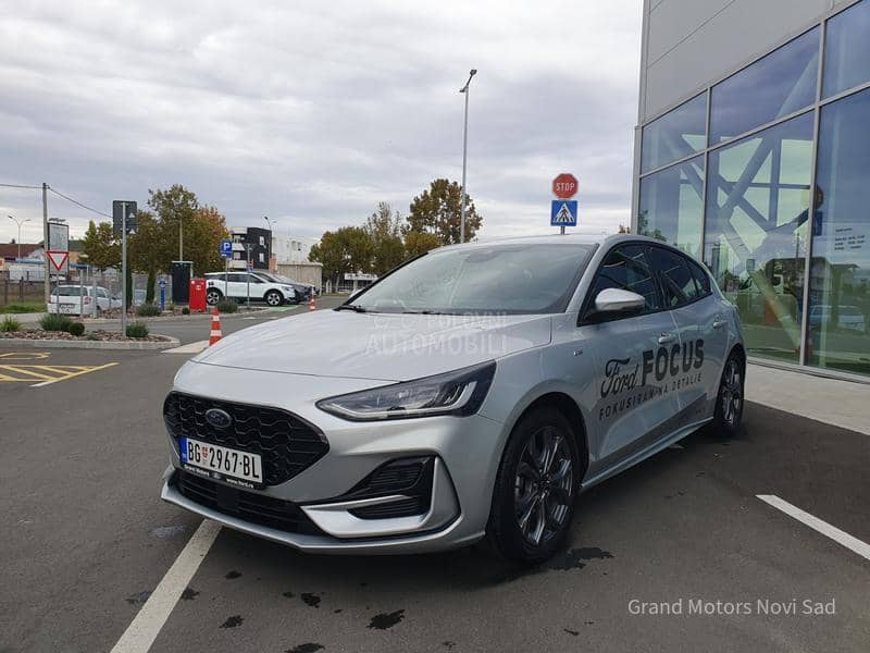 Ford Focus ST Line mHEV