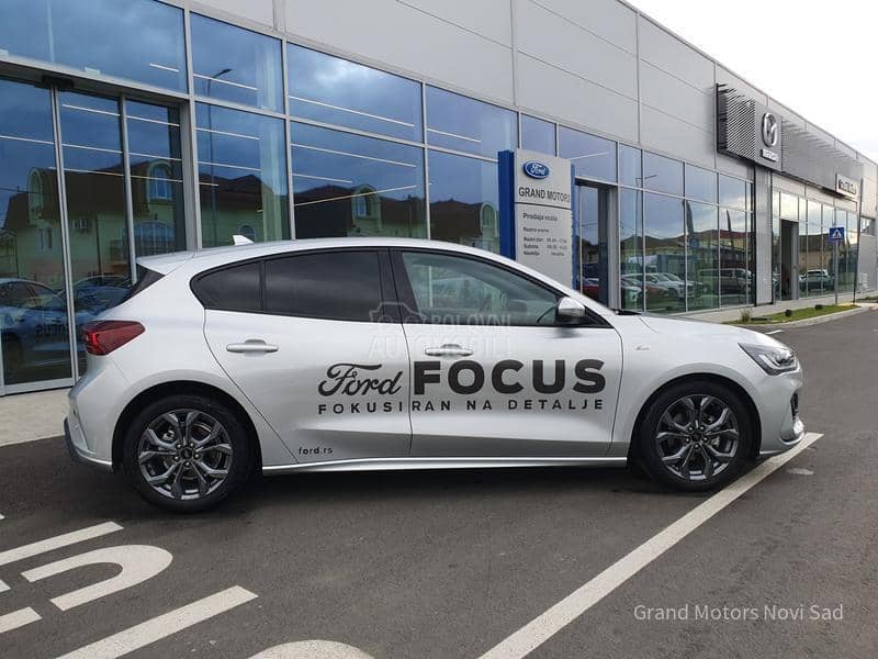 Ford Focus ST Line mHEV