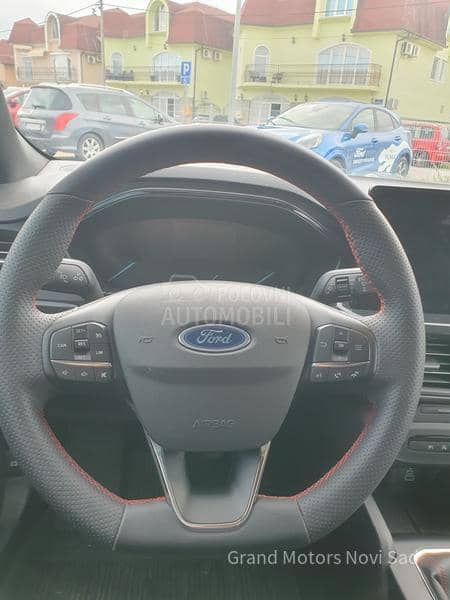 Ford Focus ST Line mHEV