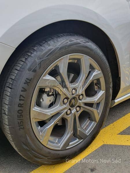 Ford Focus ST Line mHEV