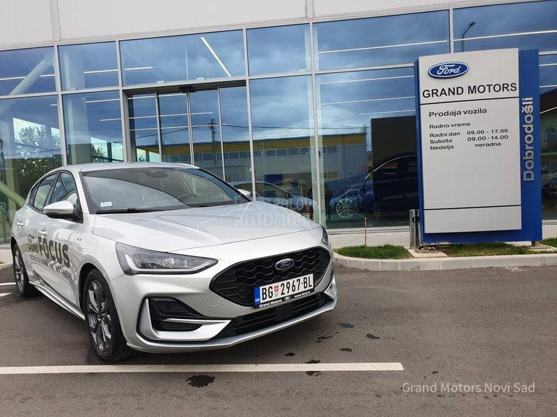 Ford Focus ST Line mHEV