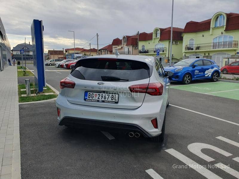 Ford Focus ST Line mHEV