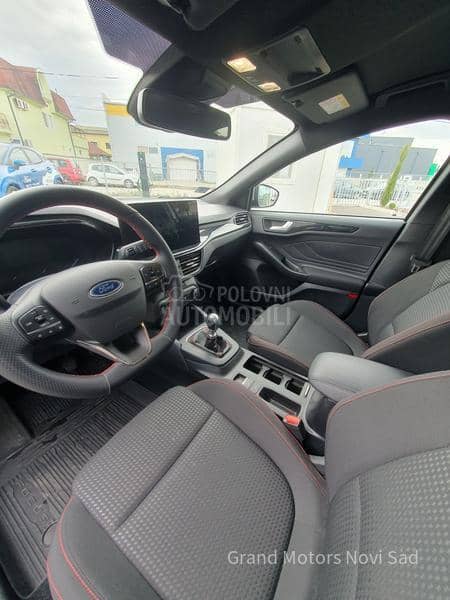 Ford Focus ST Line mHEV