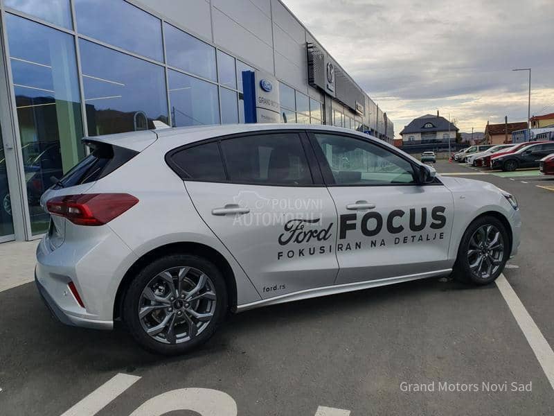 Ford Focus ST Line mHEV