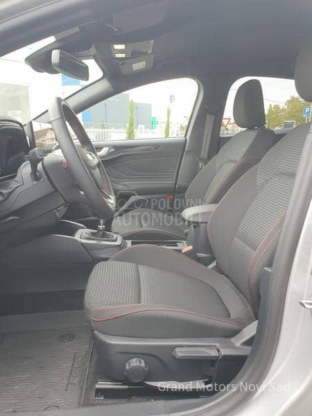 Ford Focus ST Line mHEV