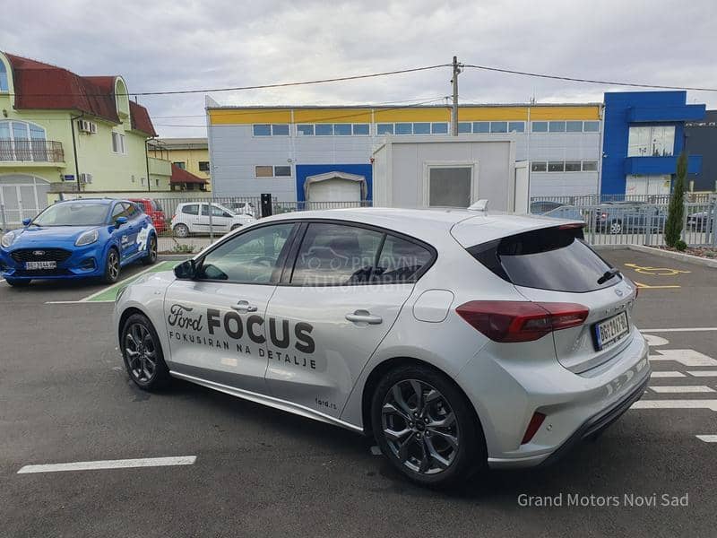 Ford Focus ST Line mHEV