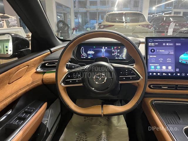 Mazda 6e TAKUMI PLUS