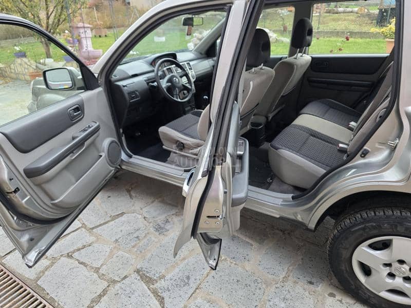 Nissan X-Trail 2.0B Svajcarija