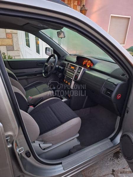 Nissan X-Trail 2.0B Svajcarija