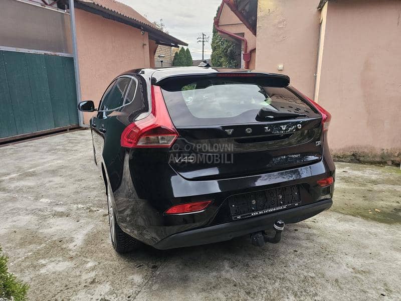 Volvo V40 