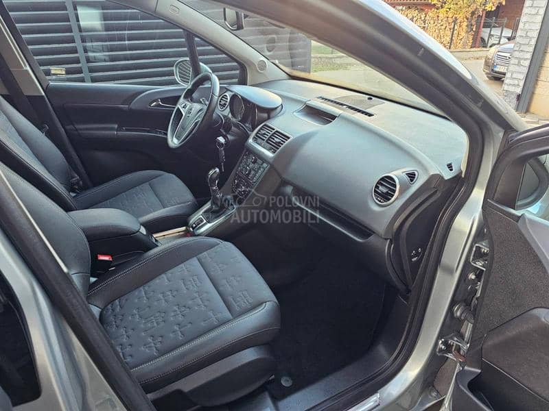 Opel Meriva 1.4i CH