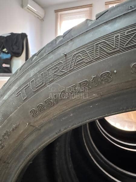 Bridgestone 245/40 R18 Letnja