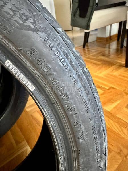 Bridgestone 245/40 R18 Letnja