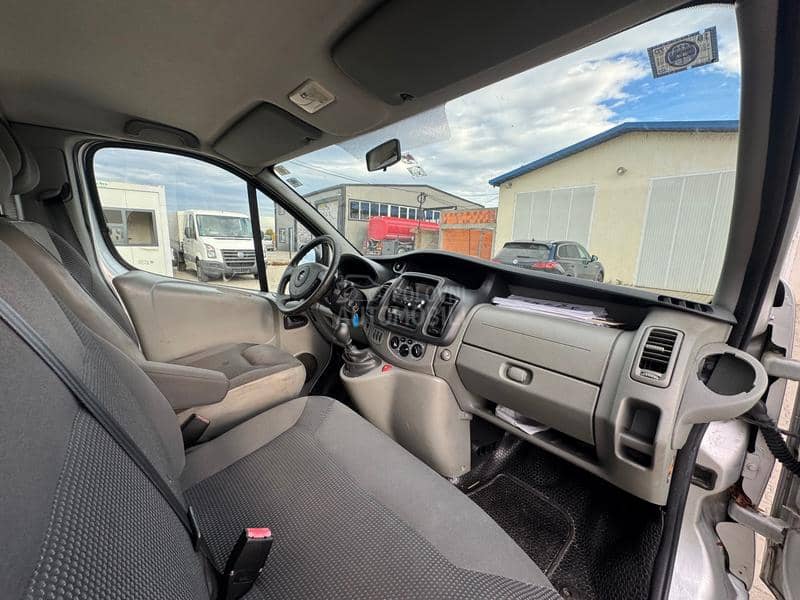 Opel Vivaro 9 SEDISTA