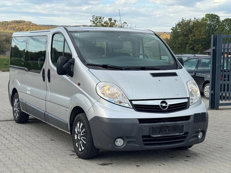 Opel Vivaro 9 SEDISTA