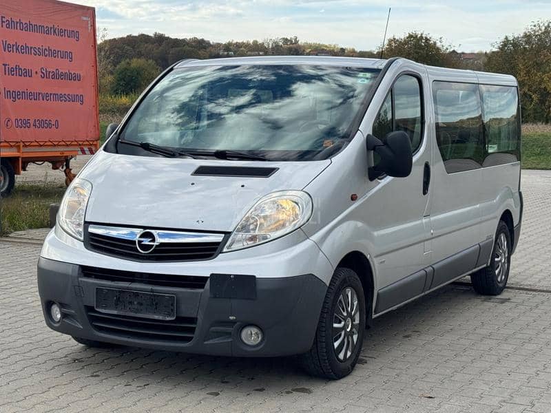 Opel Vivaro 9 SEDISTA