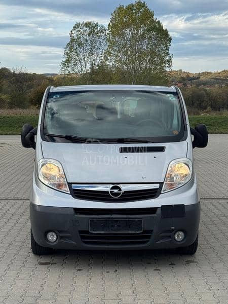 Opel Vivaro 9 SEDISTA