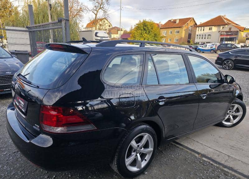Volkswagen Golf 6 1.6 TDI N.A.V.I