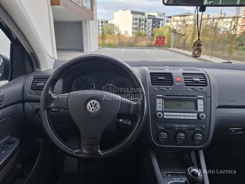 Volkswagen Golf 5 1.4tsi