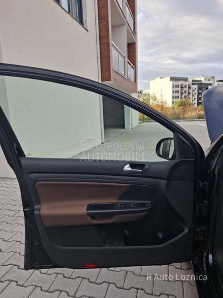 Volkswagen Golf 5 1.4tsi