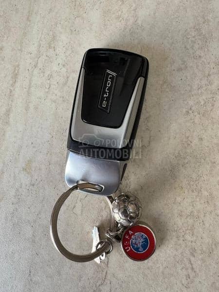 Audi Q7 S line e tron