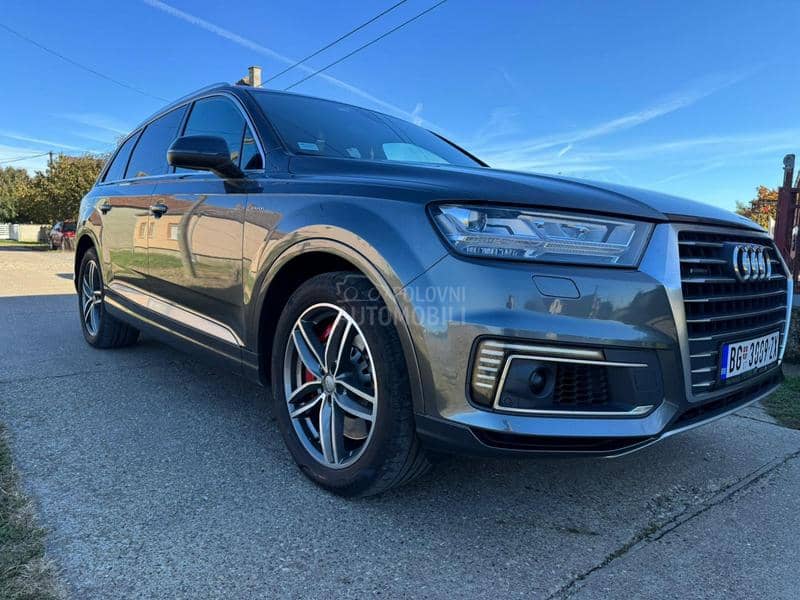 Audi Q7 S line e tron