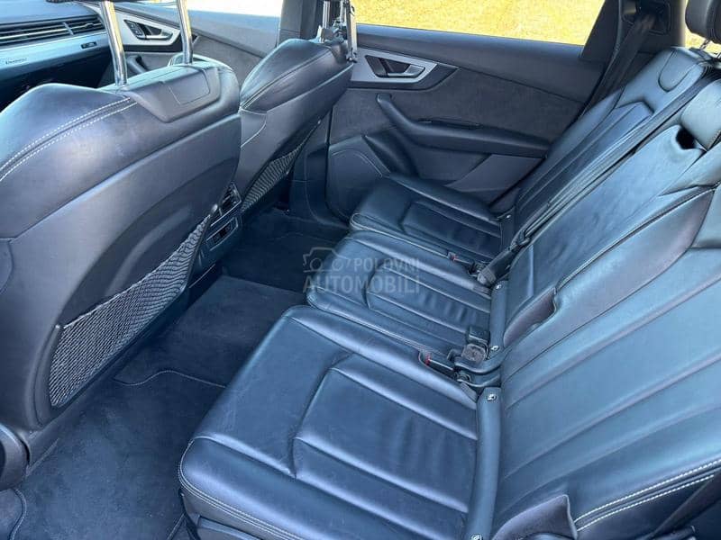 Audi Q7 S line e tron