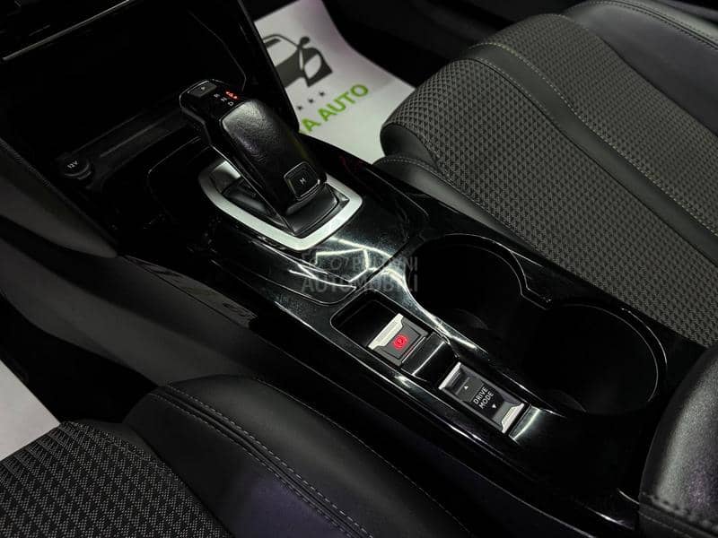 Peugeot 208 1.2B/GT LINE/KA0 N0V