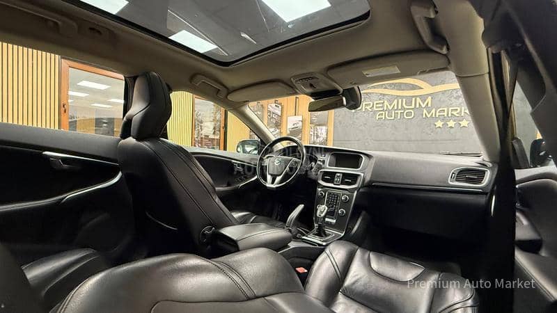 Volvo V40 //1.6 D2/KOŽA//MEM