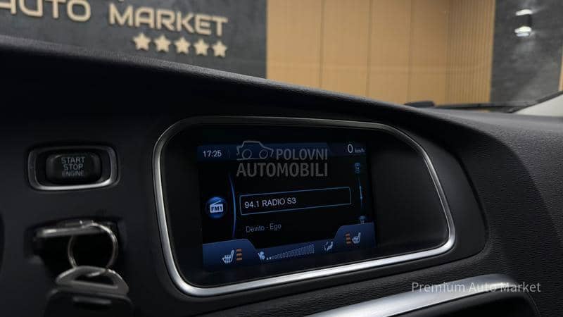 Volvo V40 //1.6 D2/KOŽA//MEM