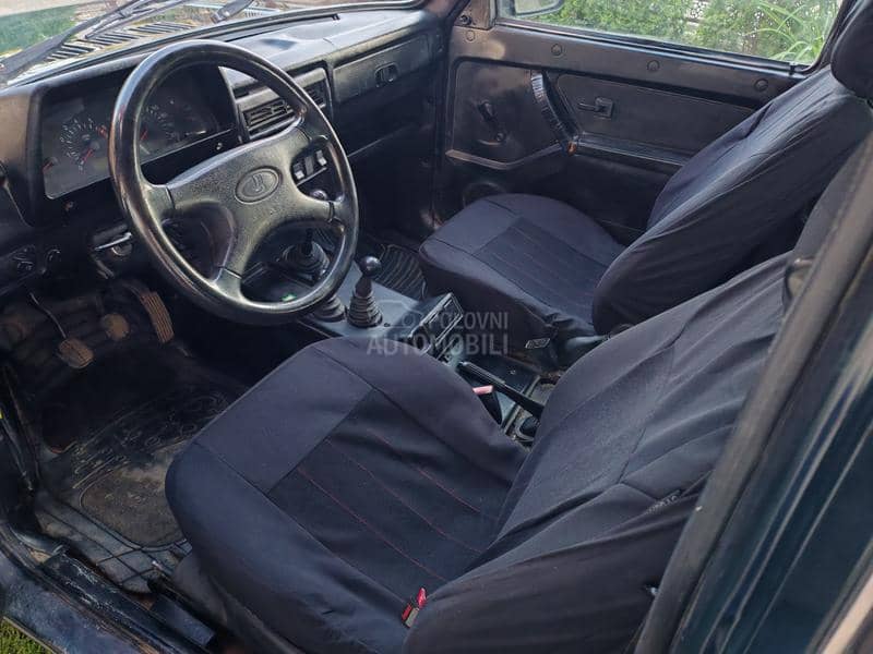 Lada Niva 1.7