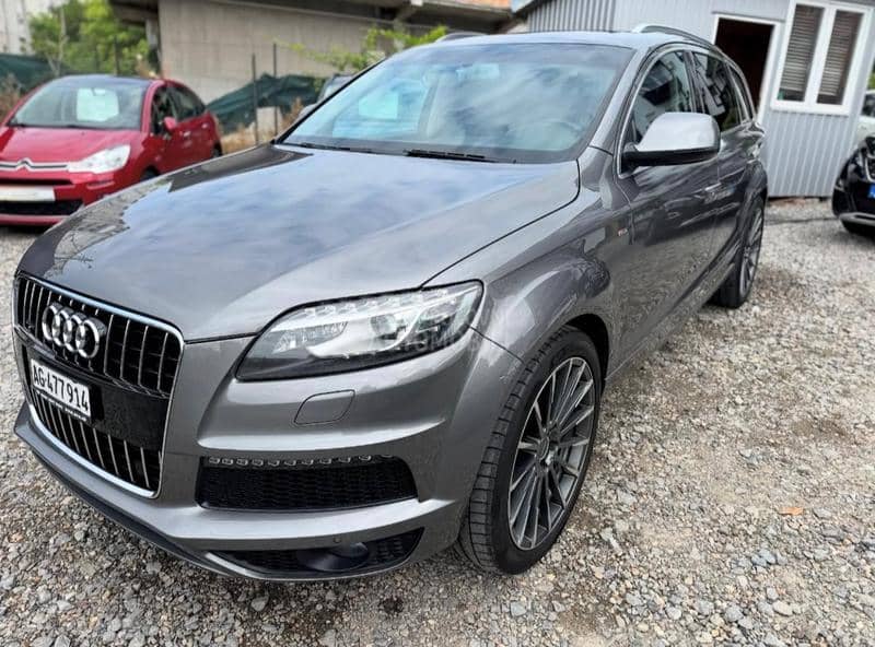 Audi Q7 