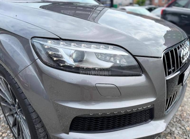 Audi Q7 