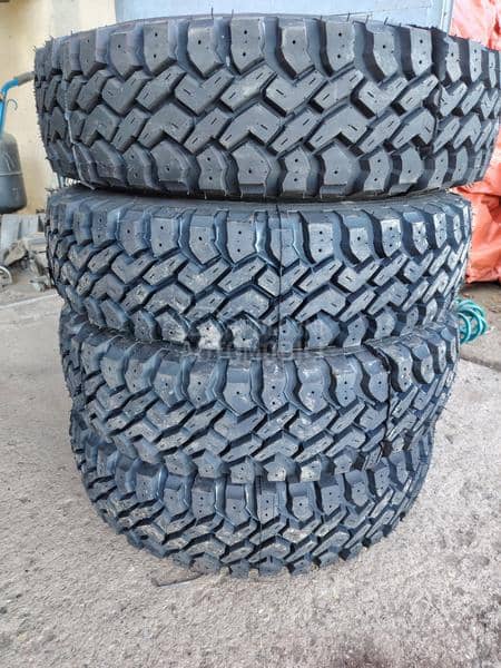 Ostalo 195/80 R15 Sve sezone