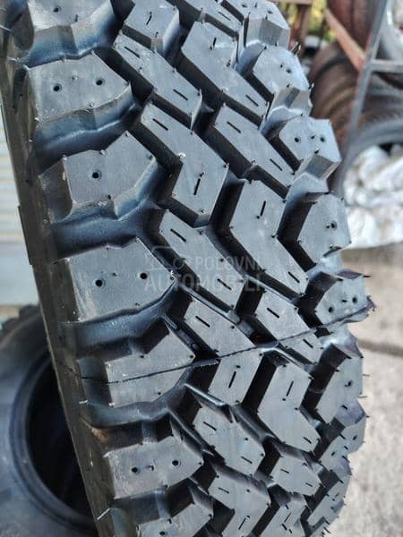 Ostalo 195/80 R15 Sve sezone