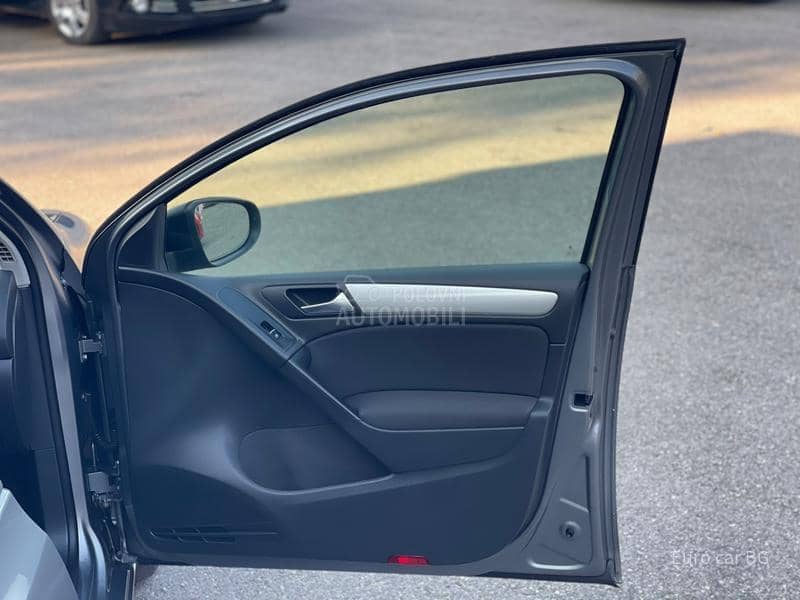 Volkswagen Golf 6 HIGHLINE N A V I