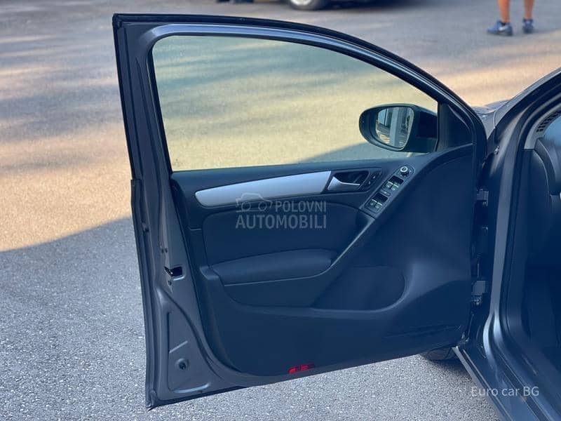 Volkswagen Golf 6 HIGHLINE N A V I